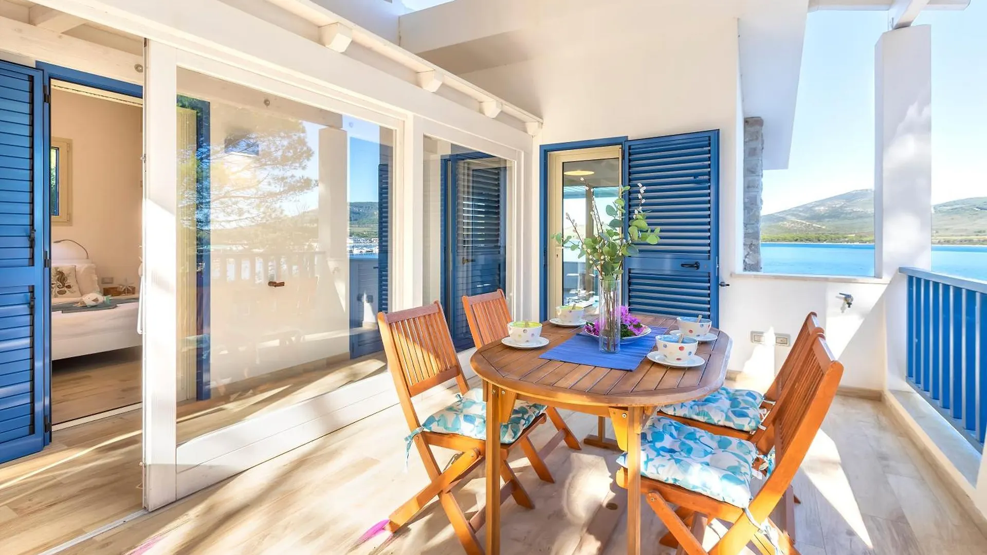 Sardinia Re - Porto Conte Bay Terrace Apartment