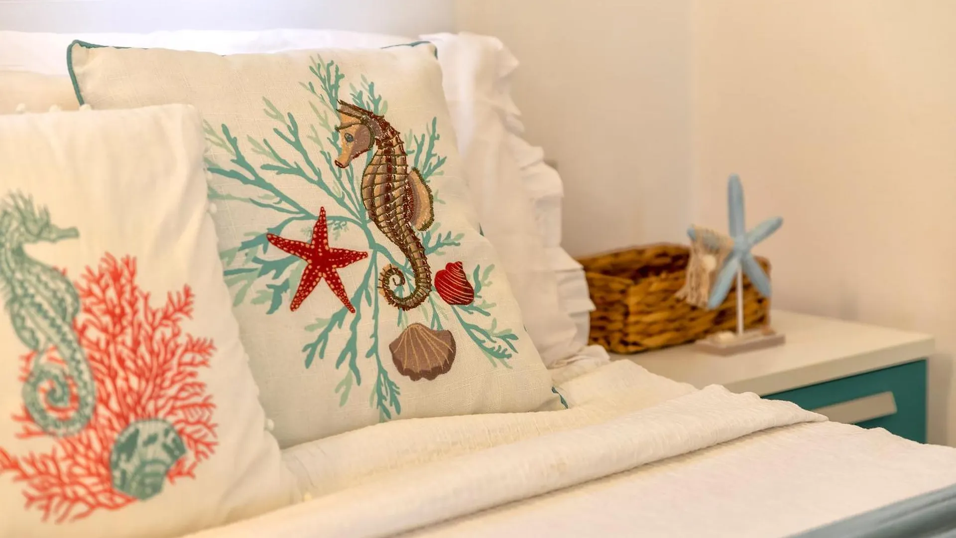 Sardinia Re - Porto Conte Bay Terrace Apartment 0*,  Italy