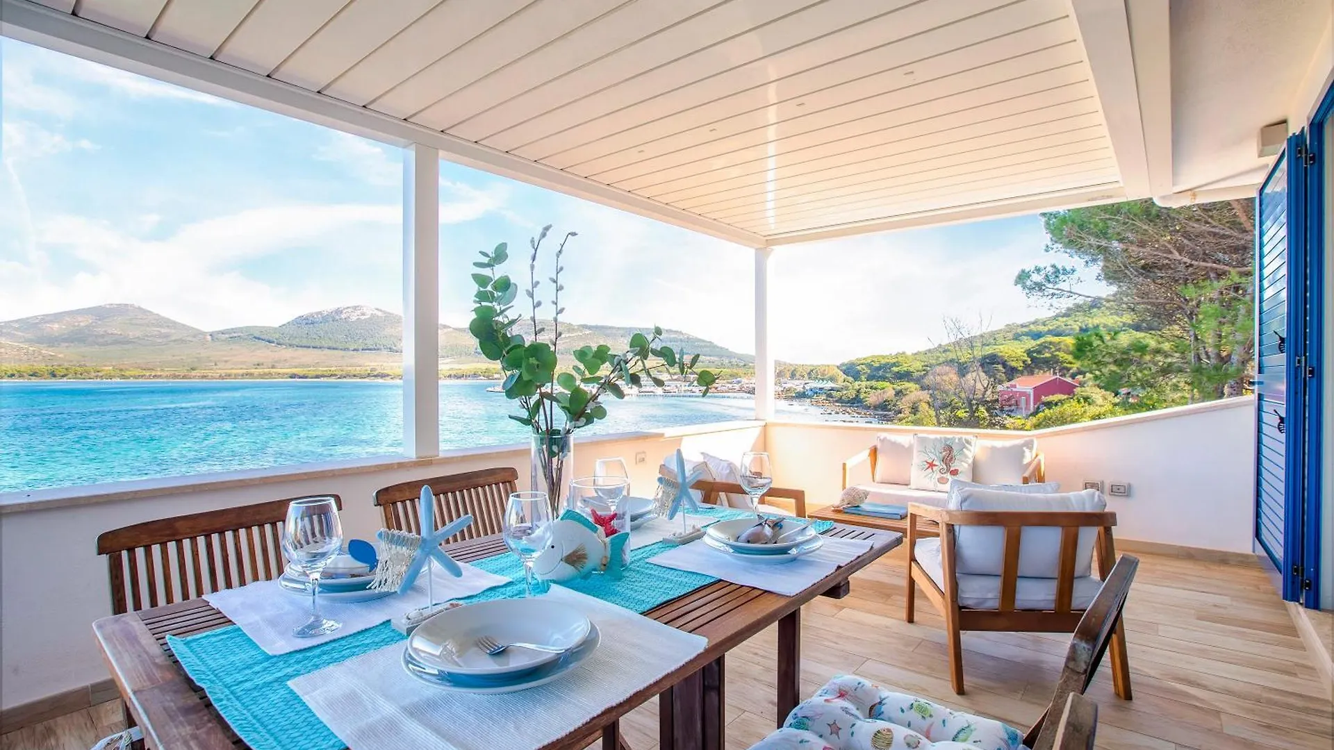 Sardinia Re - Porto Conte Bay Terrace Apartment