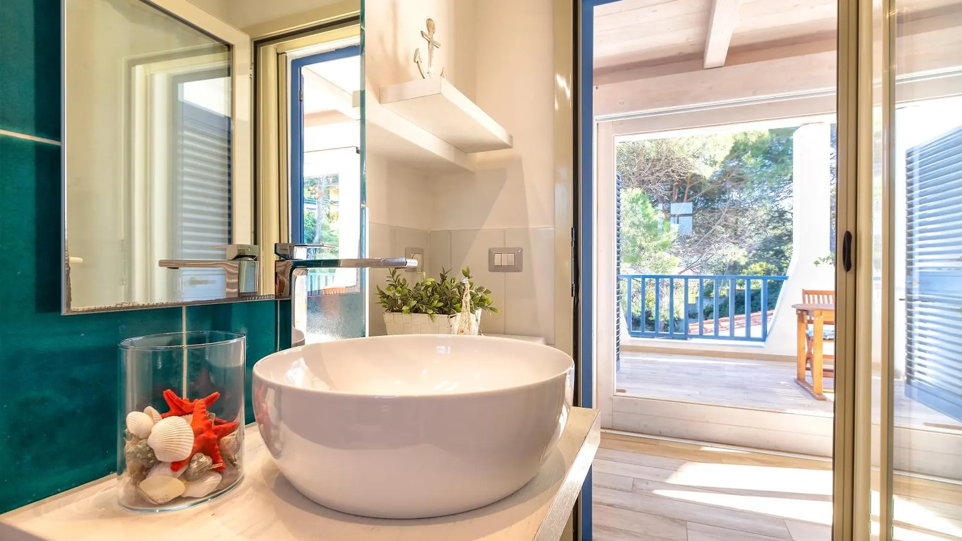Sardinia Re - Porto Conte Bay Terrace Apartment 0*,