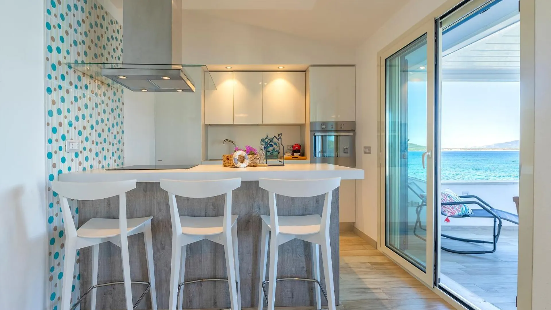Sardinia Re - Porto Conte Bay Terrace Apartment