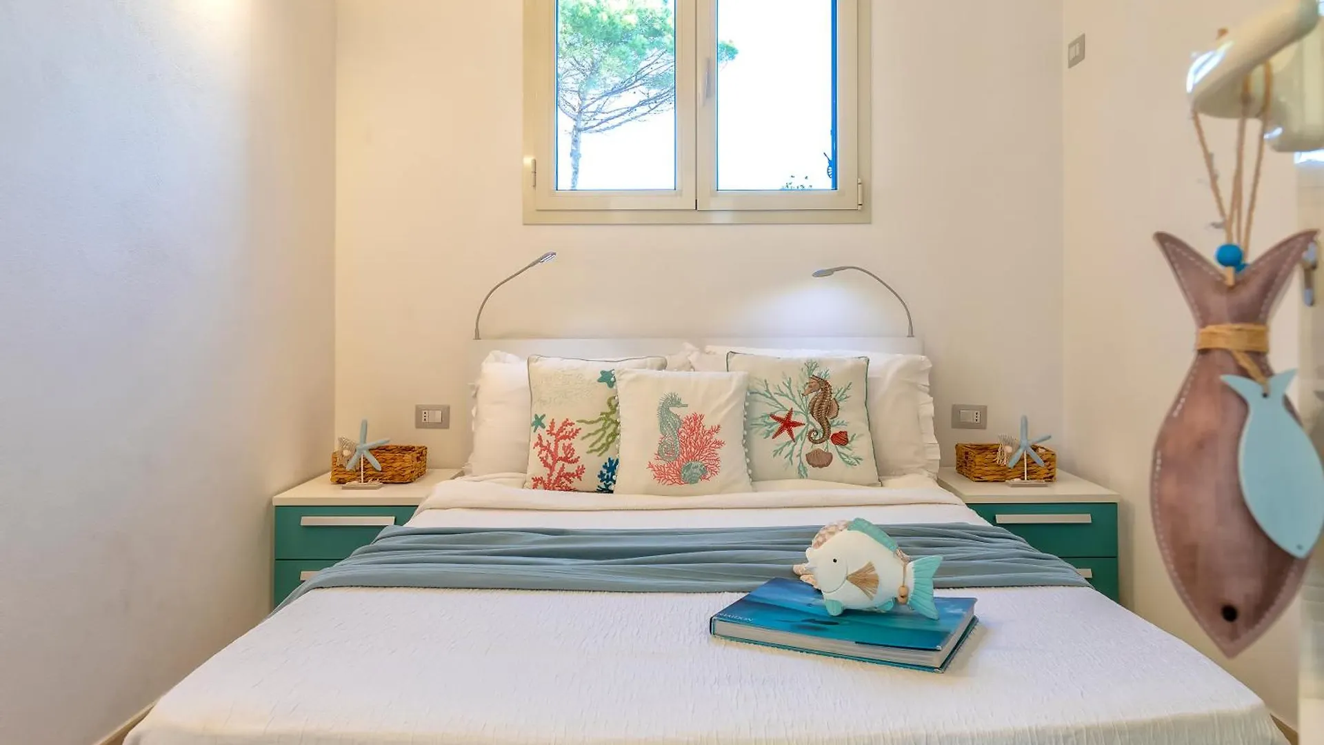 Sardinia Re - Porto Conte Bay Terrace Apartment