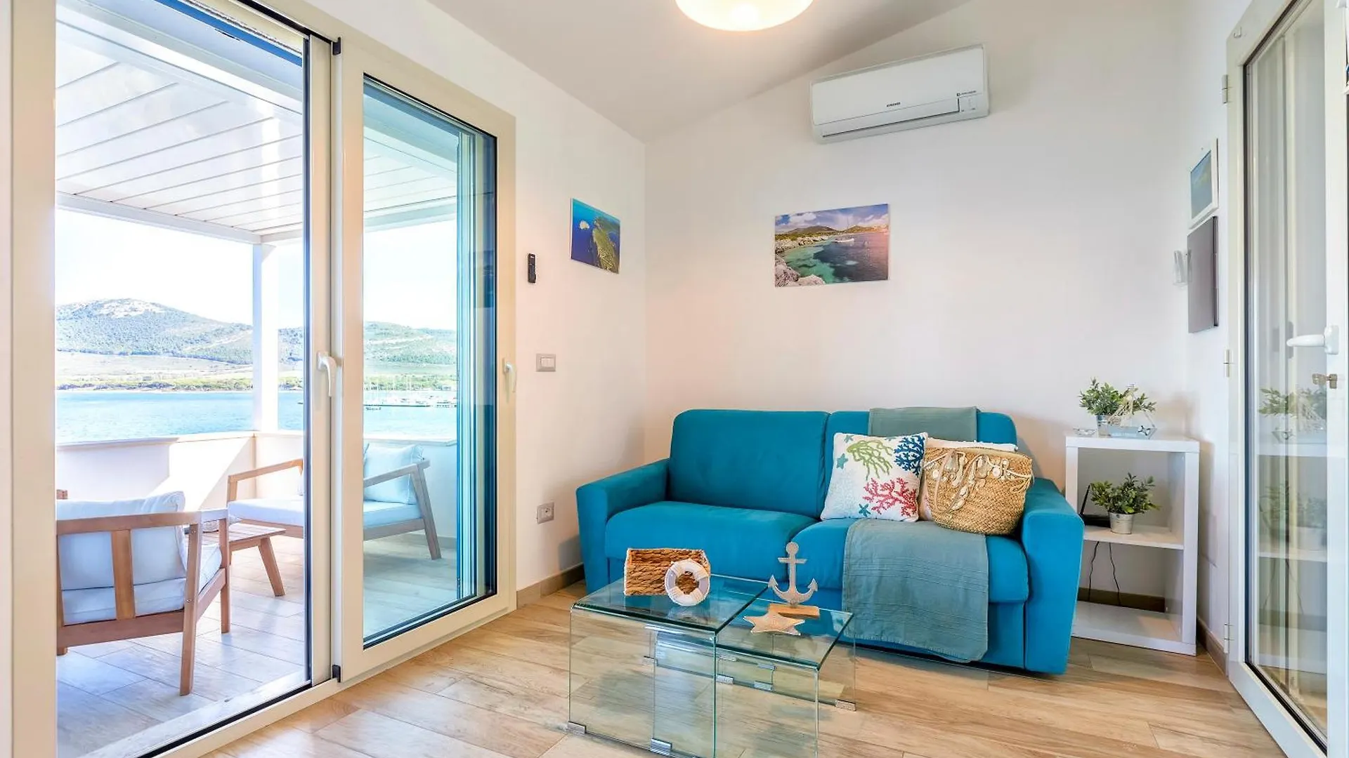 Sardinia Re - Porto Conte Bay Terrace Apartment
