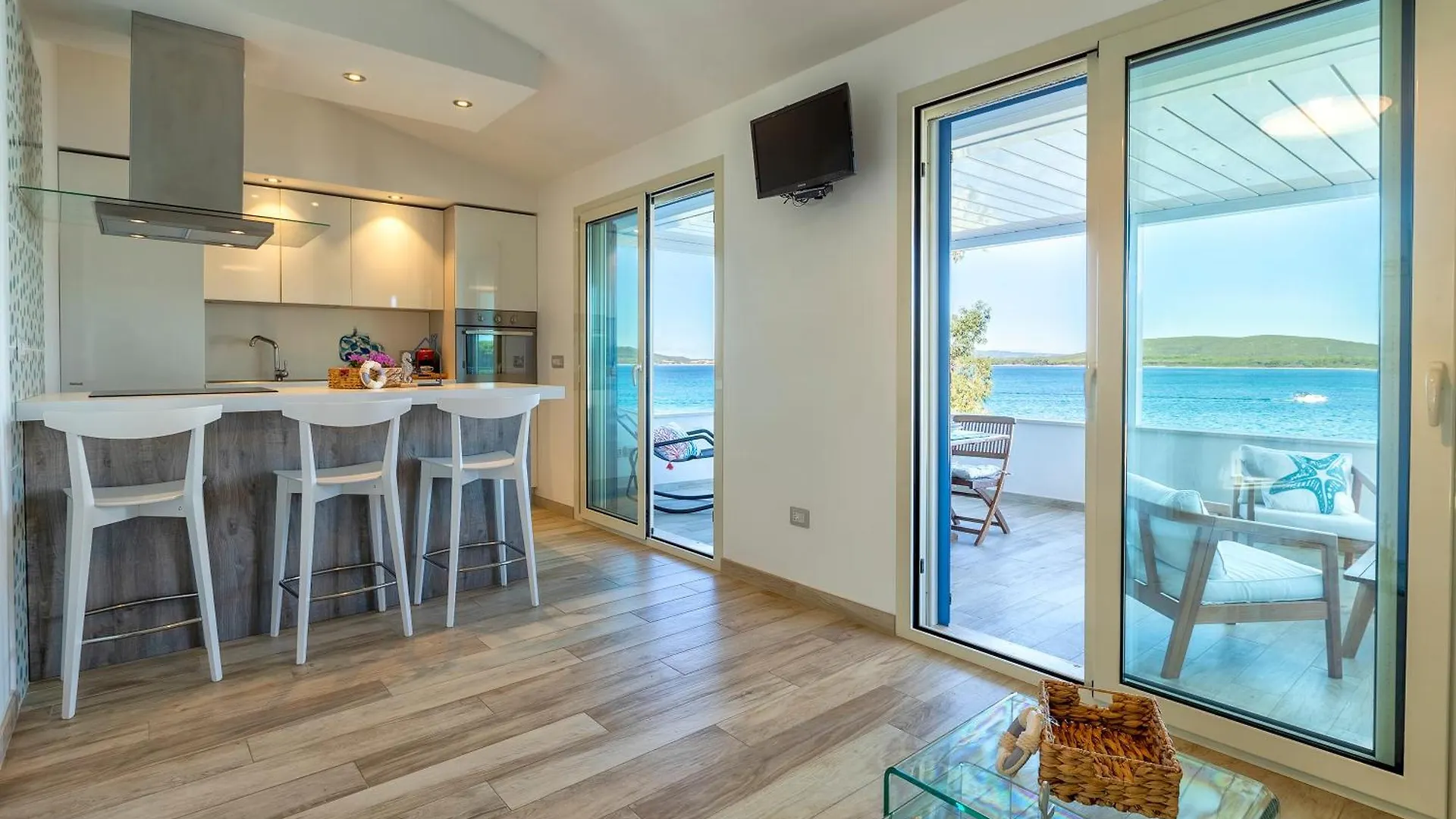 Sardinia Re - Porto Conte Bay Terrace Apartment